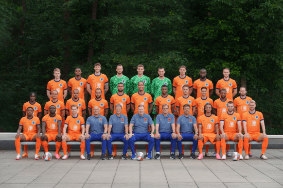 英超悬念加,月分野明显,赛季末四强,完美体育,WMSports,完美体育官网,完美体育官网,完美体育下载,完美体育APP